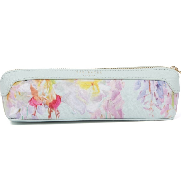 Ted Baker Handbags - Ted Baker Hanging Garden Travel Bag